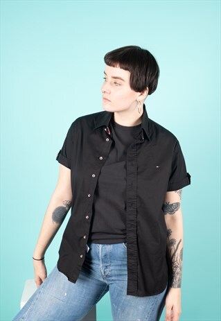 VINTAGE TOMMY HILFIGER SHIRT IN BLACK