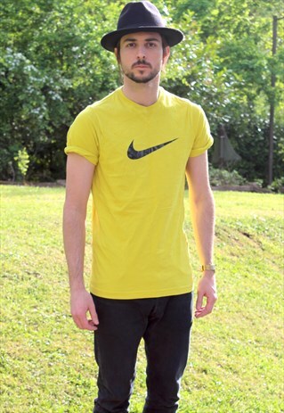 RETRO NIKE USA SPORTS T-SHIRT - CLASSIC - MEDIUM - SWOOSH