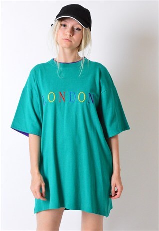 VINTAGE 90S MINT GREEN EMBROIDERED LONDON T-SHIRT