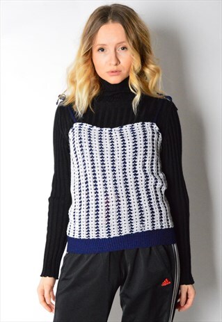 VINTAGE 70S WHITE AND NAVY BLUE KNIT TOP
