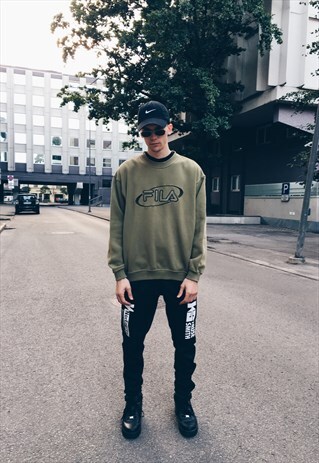 VINTAGE 90S KHAKI FILA SWEATSHIRT