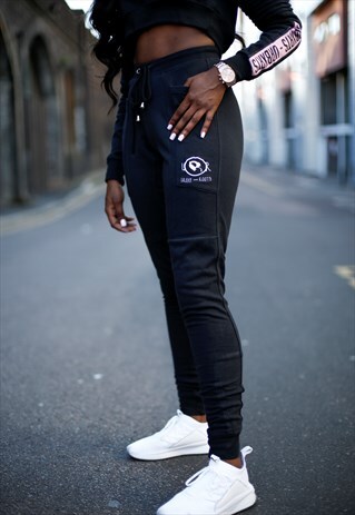 UXR FITTED JOGGERS - BLACK