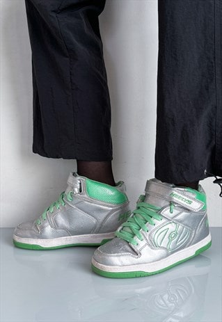90'S VINTAGE BACK TO THE FUTURE WHEELIES IN SILVER & GREEN