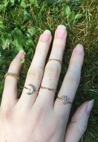 WOMENS GOLD COLOUR BOHO X7 RING SET CRESCENT MOON SUN FLORAL