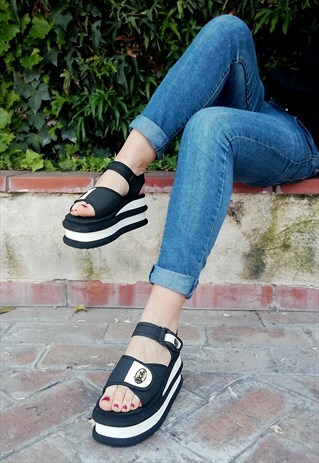AXA 90'S RUBBER SANDALS