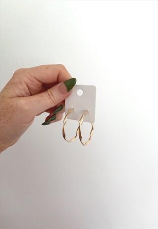 FABIOLA TWISTED HOOP EARRINGS