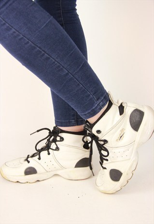 VINTAGE 90S REEBOK TRAINERS