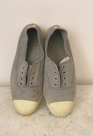 VINTAGE 1990 CANVAS TRAINERS MADE IN SPAIN SIZE 3.5