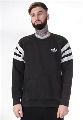 VINTAGE ADIDAS SWEATSHIRT
