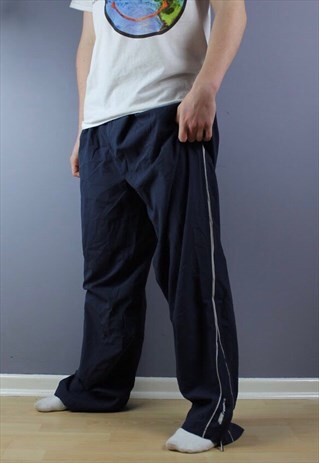 VINTAGE REEBOK JOGGERS IN NAVY WITH EMBROIDERED SPELL OUT