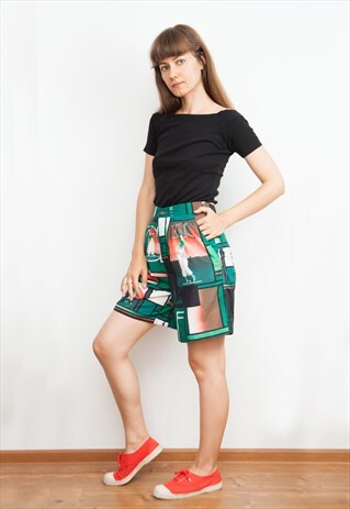 HIGH WAISTED SHORTS WITH GOLF PLAYERS PRINT