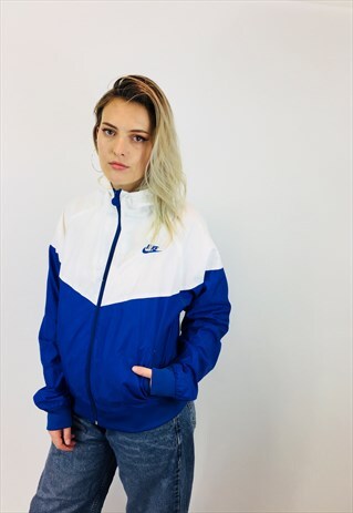 VINTAGE NIKE WINDBREAKER JACKET