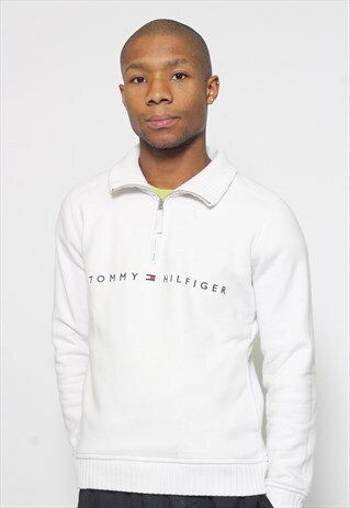 VINTAGE TOMMY HILFIGER LOGO 1/4 ZIP SWEATSHIRT