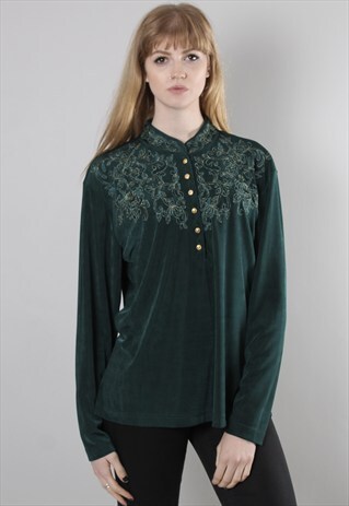 VINTAGE 80S GREEN EMBROIDERED 1/4 BUTTON BLOUSE SHIRT TOP