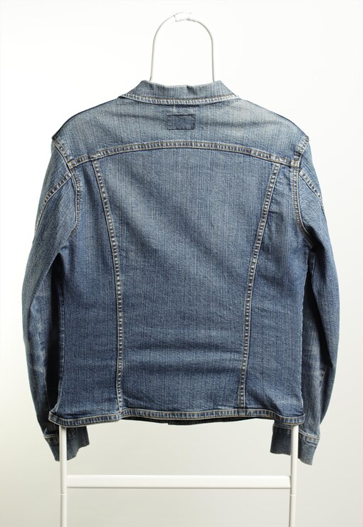 garment image