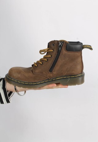 VINTAGE DR MARTENS 6 HOLE BOOTS BROWN UK 2