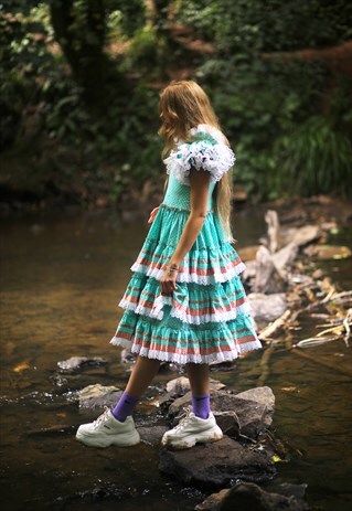 VINTAGE RUFFLE FRILL WESTERN BALLGOWN DRESS