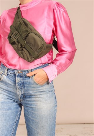 VINTAGE 90S CARGO BUM BAG IN GREEN