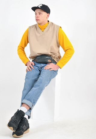 VINTAGE REEBOK OVERHEAD VEST IN BEIGE