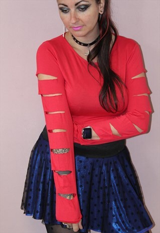 UNIQUE RED LONG SLEEVE GRUNGE SLASH TOP