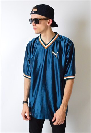 VINTAGE 90S GREENISH BLUE PUMA V-NESCK SPORTS T-SHIRT