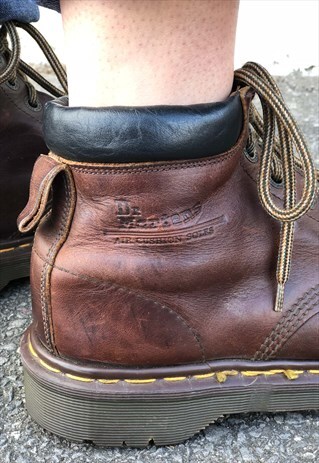 UNISEX DR MARTENS CLASSIC BROWN PADDED ANKLE BOOTS