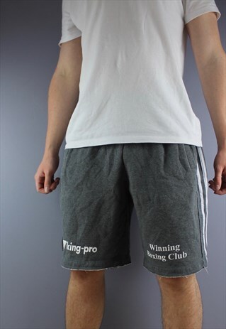VINTAGE ADIDAS BOXING SHORTS IN GREY WITH POCKETS AND PRINTI