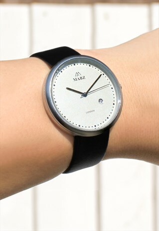 CLASSIC SILVER WATCH WITH DATE