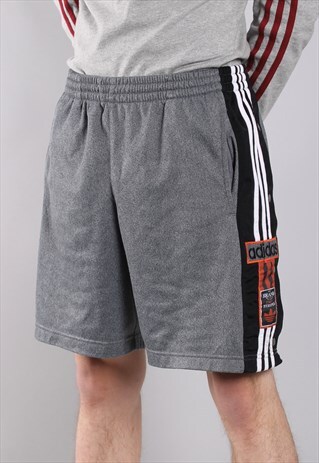 VINTAGE ADIDAS POPPER SHORTS
