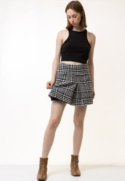 00s Woman Checked Black Mini Valentino Skirt 5644