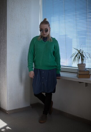 VINTAGE 90'S GREEN V-NECK JUMPER