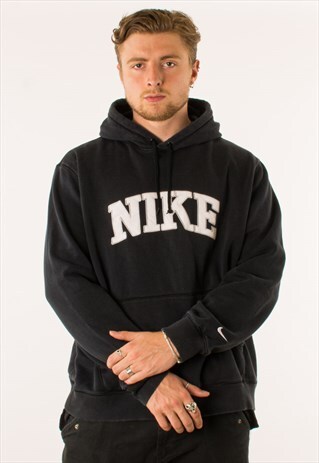 VINTAGE 90S BLACK NIKE SPELLOUT HOODIE PULLOVER