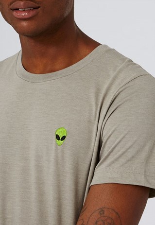 EMBROIDERED 'ALIEN' T-SHIRT IN STONE GREY