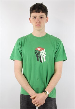 VINTAGE NIKE GRAPHIC GREEN T-SHIRT