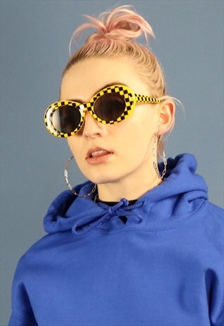 DREAMING CHECKERBOARD KURT OVAL SUNGLASSES IN YELLOW