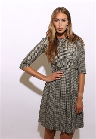 VINTAGE 1960'S 60'S HOUNDSTOOTH WOOL FITTED PLEAT DRESS XS-S