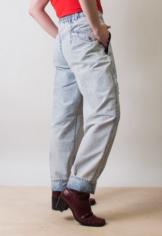 ACID WASH JEANS WITH PLEATING