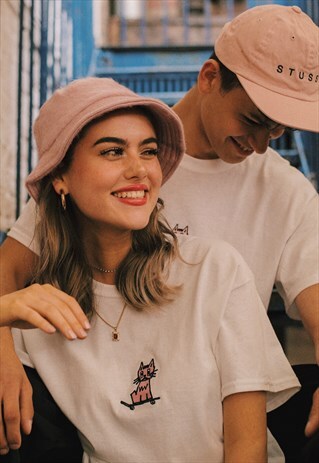 KITTY SKATE EMBROIDERED WHITE TEE