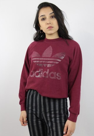 VINTAGE ADIDAS CUTE SWEATSHIRT