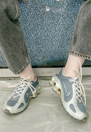 NIKE SHOX VINTAGE SNEAKERS
