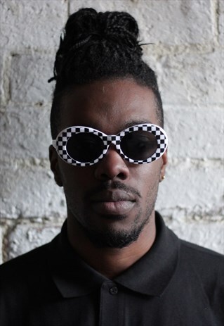 CHECKERED PLASTIC OVAL SUNGLASSES