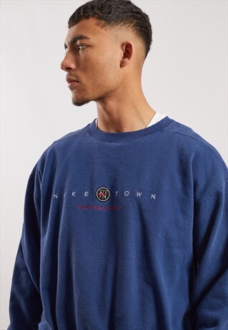 VINTAGE NIKE SWEATSHIRT