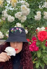 Yolotus Flowers Embroidery Bucket Hat in Black