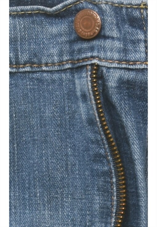 garment image
