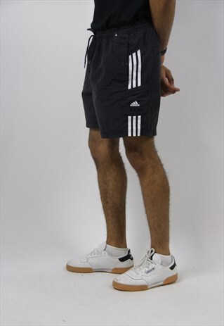VINTAGE ADIDAS SHORTS