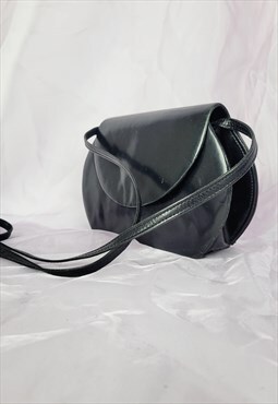Vintage 90s black round small shoulder handbag