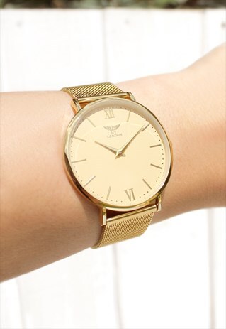 CLASSIC GOLD SIGNATURE WATCH