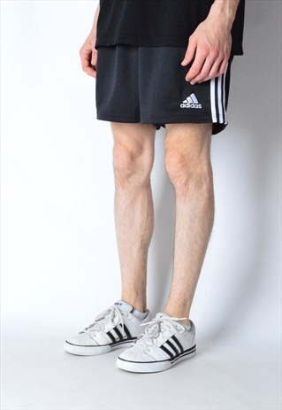 BLACK ADIDAS SPORTS SHORTS WITH SIDE PADS