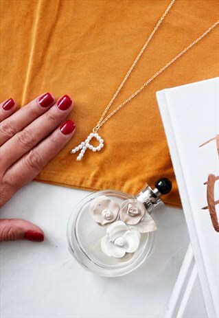 PEARL MONOGRAM INITIAL 'R' GOLD CHAIN STATEMENT NECKLACE