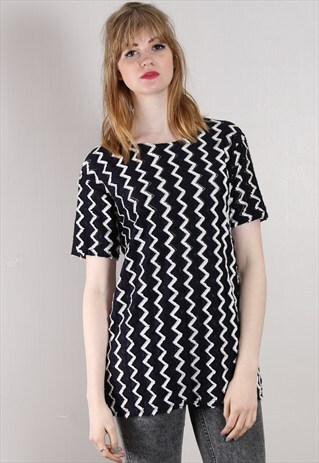 VINTAGE 90S TEXTURED PATTERN BLUE WHITE SHORT SLEEVE TOP